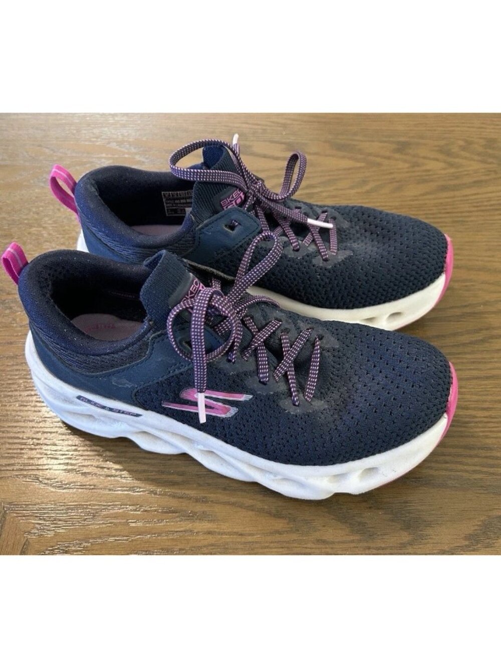Skechers Go Run Swirl Tech Womens Size 6 Blue Athletic Walking Shoes Sneakers